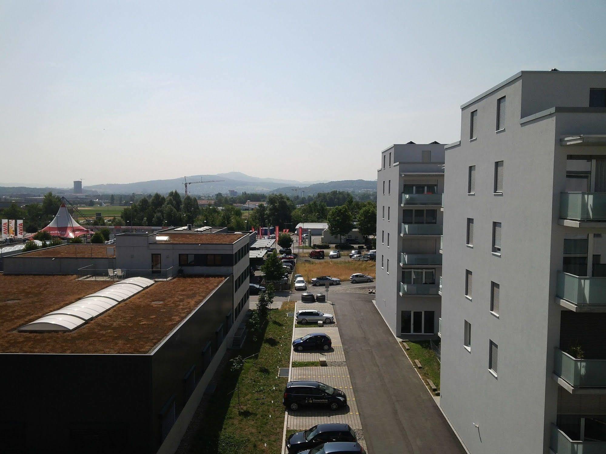 Tailormade Hotel Idea Spreitenbach Exterior foto