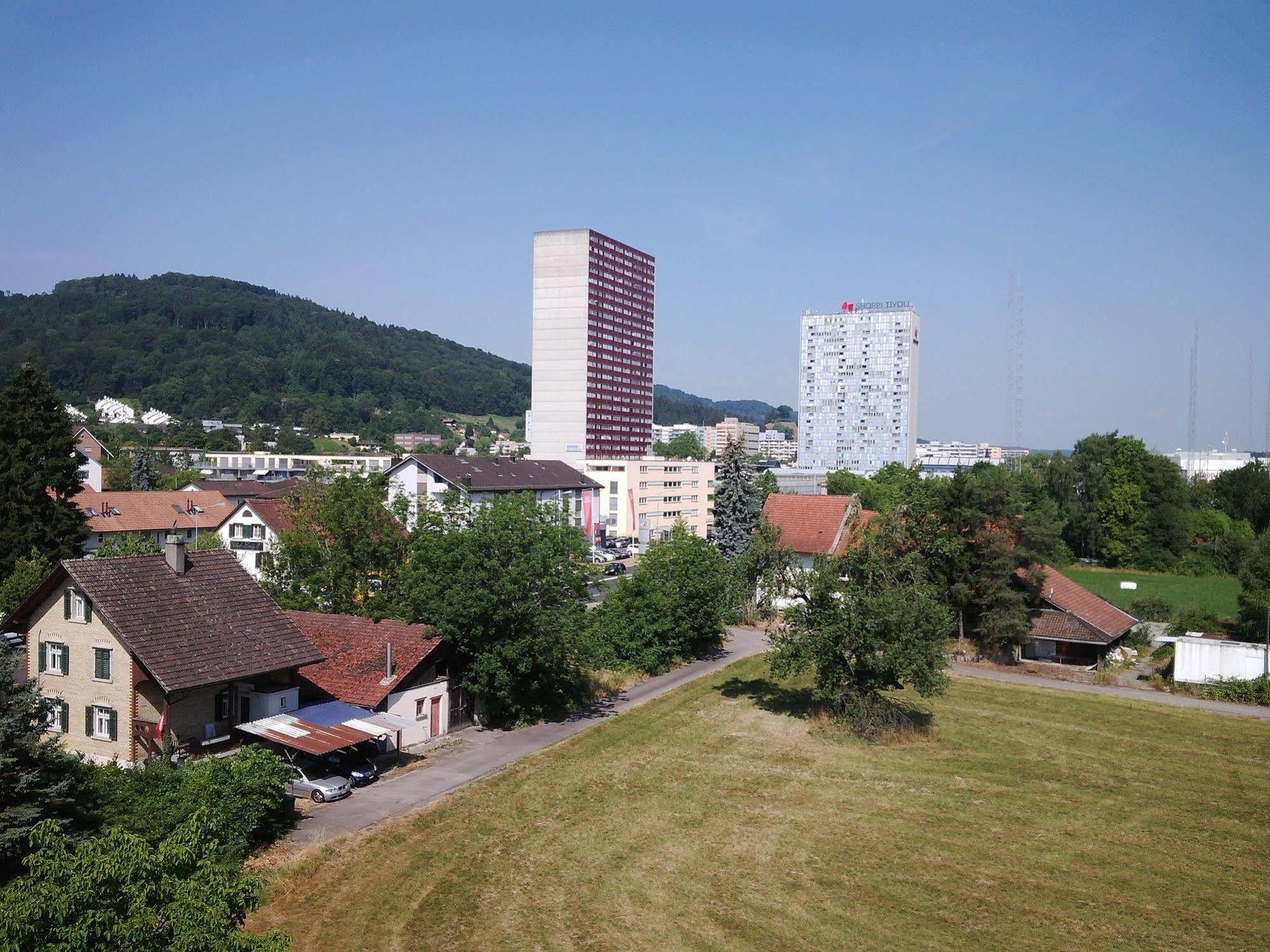 Tailormade Hotel Idea Spreitenbach Exterior foto